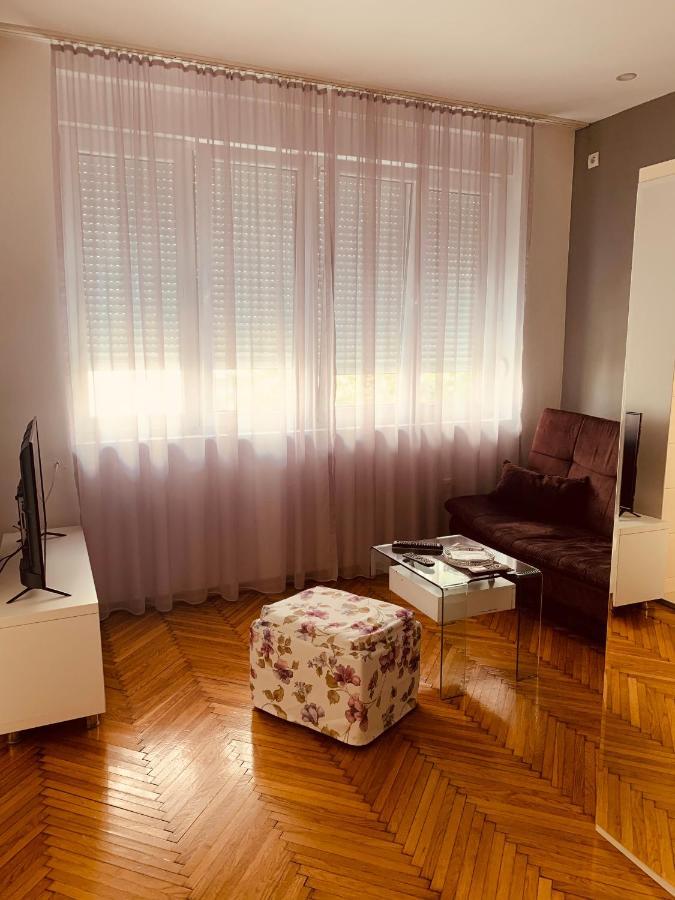 Apartment Center Nikšić Esterno foto