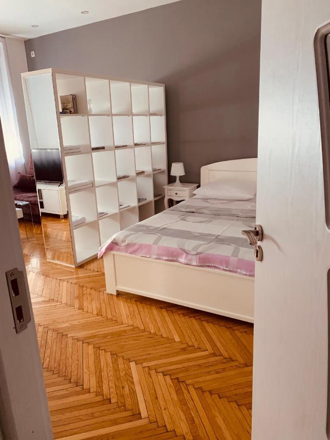Apartment Center Nikšić Esterno foto